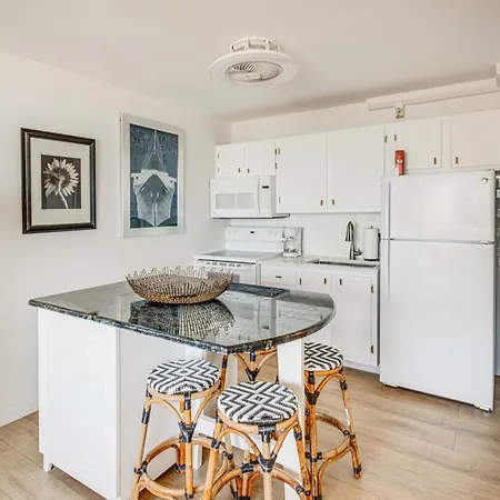 Fort Myers Beach Studio - Sunset And Ocean Views! Exterior photo