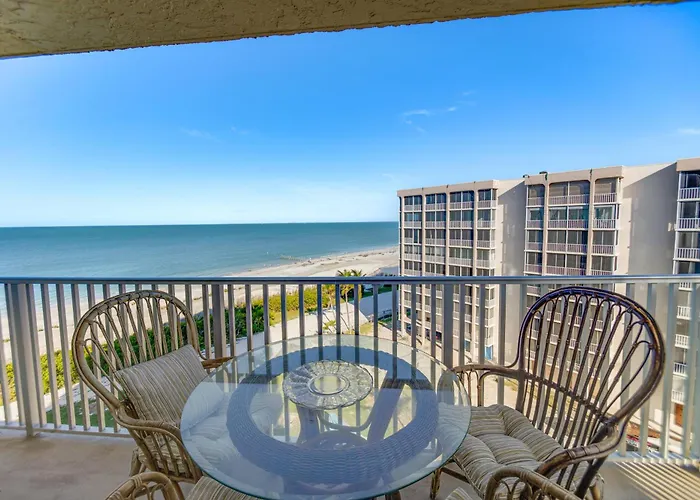 Fort Myers Beach Studio - Sunset And Ocean Views!