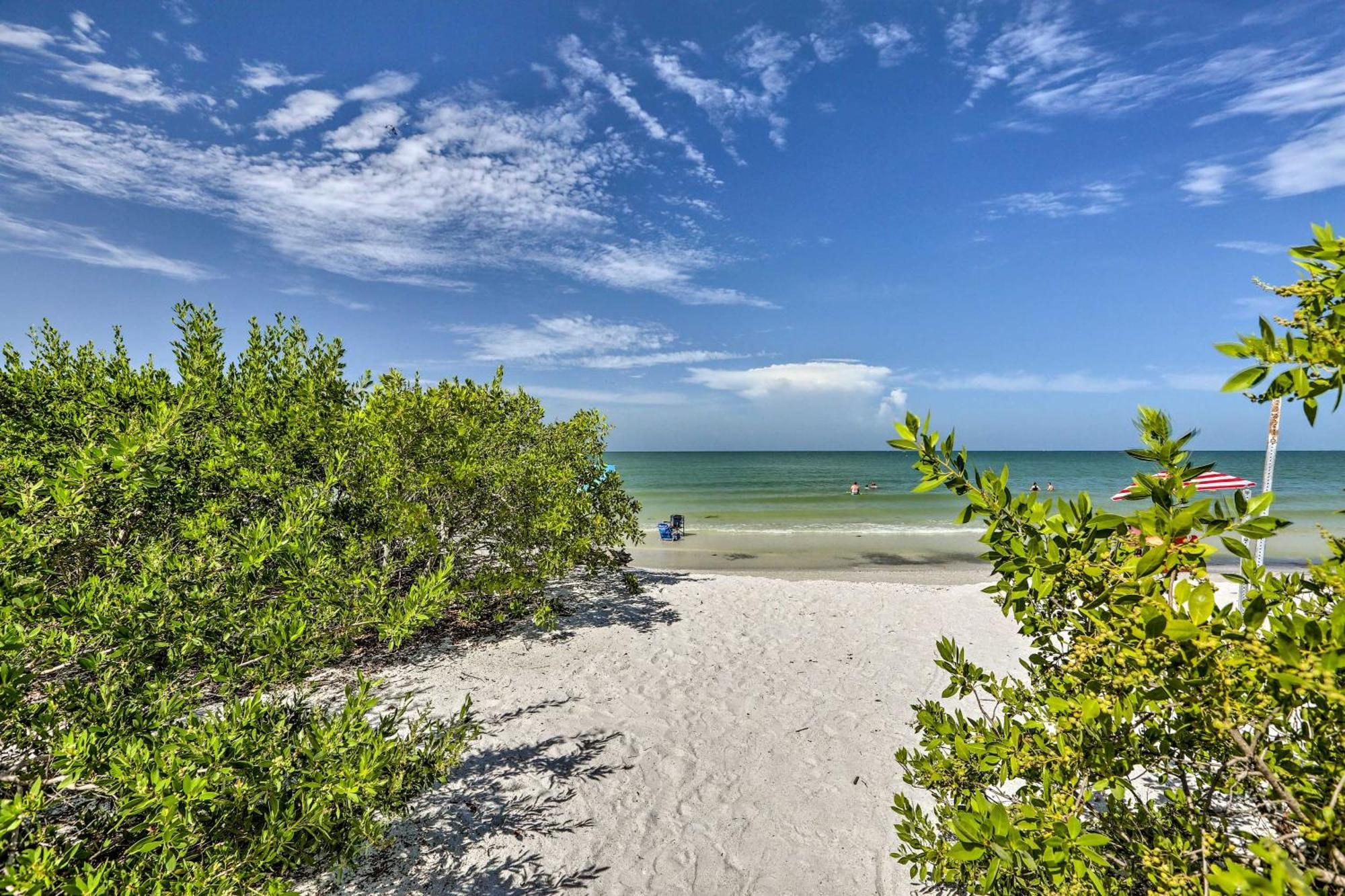 Myers - Sunset And Ocean Views! Apartment